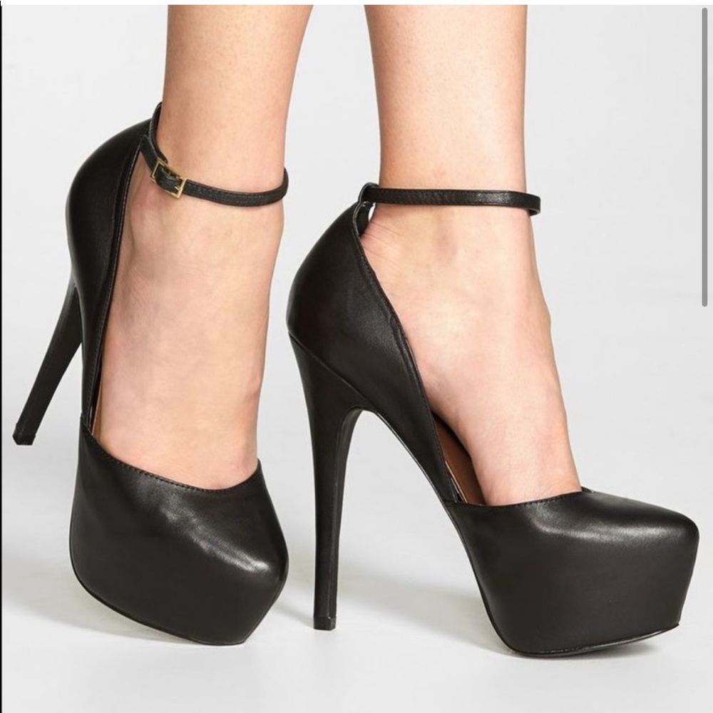 RARE Steve Madden Deeny Black Leather D'Orsay Platform Pumps